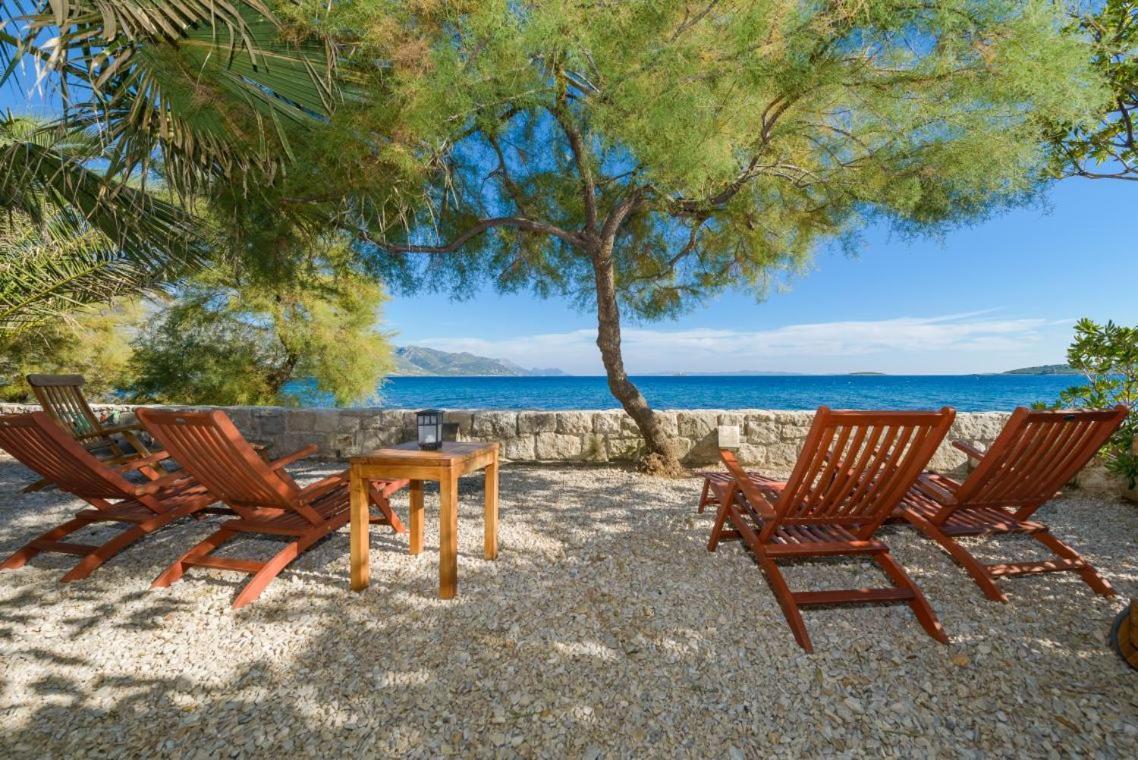 Luxury Beachfront Villa Mare With Private Pool At The Beach Orebic - Peljesac ภายนอก รูปภาพ