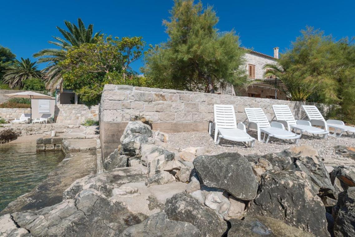 Luxury Beachfront Villa Mare With Private Pool At The Beach Orebic - Peljesac ภายนอก รูปภาพ