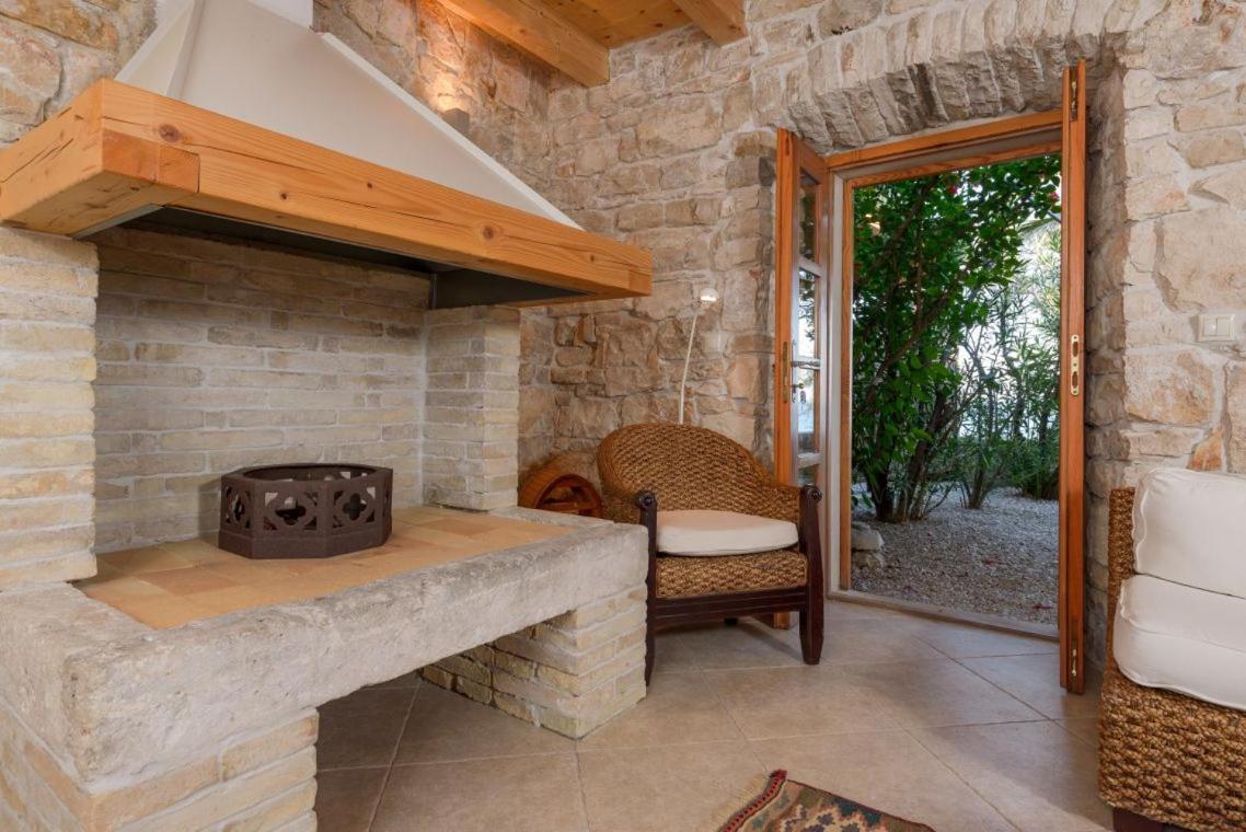 Luxury Beachfront Villa Mare With Private Pool At The Beach Orebic - Peljesac ภายนอก รูปภาพ