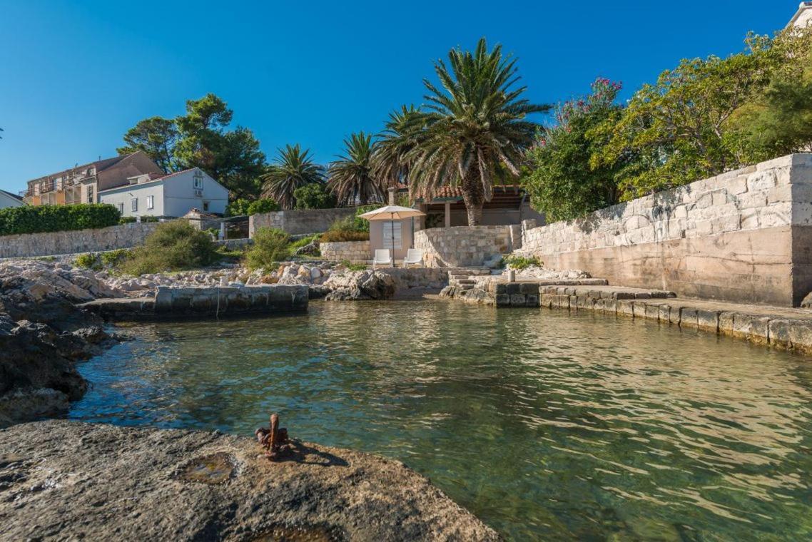 Luxury Beachfront Villa Mare With Private Pool At The Beach Orebic - Peljesac ภายนอก รูปภาพ