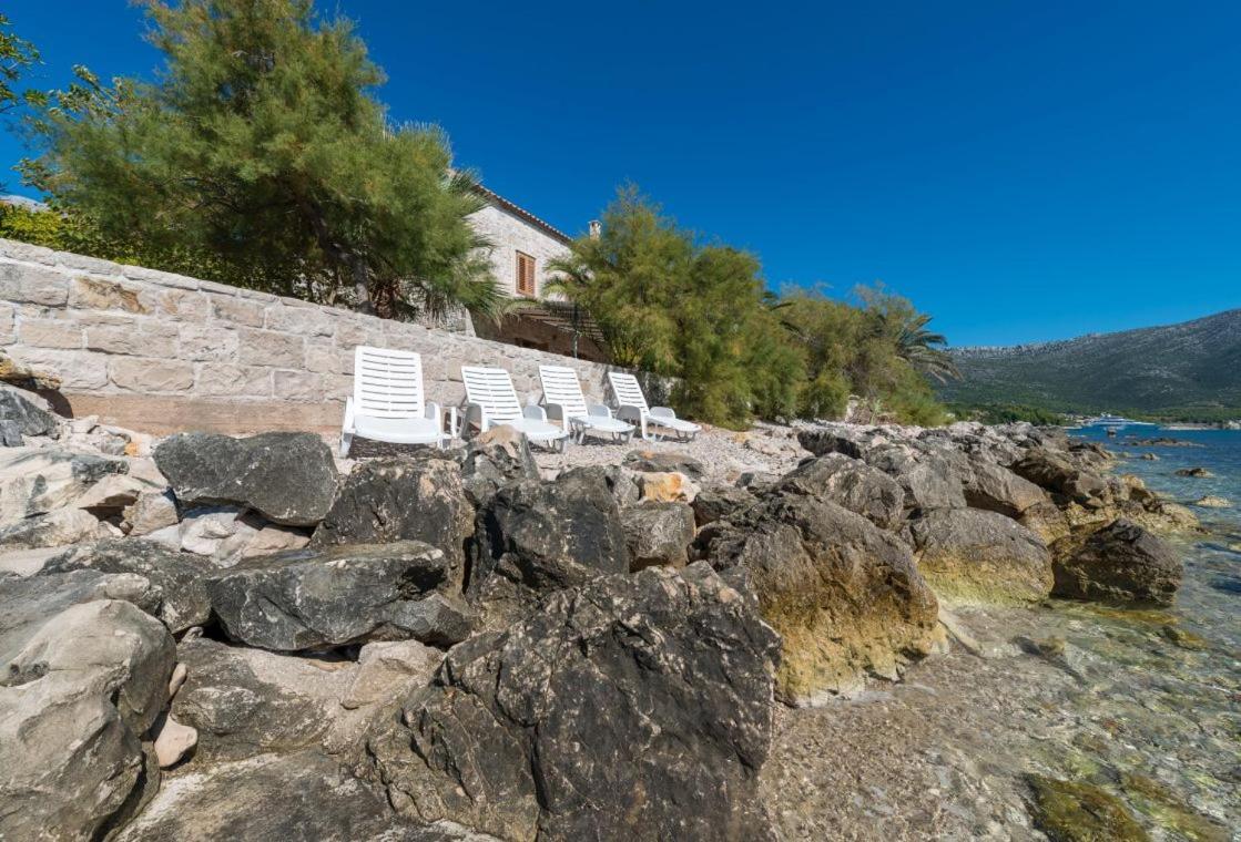 Luxury Beachfront Villa Mare With Private Pool At The Beach Orebic - Peljesac ภายนอก รูปภาพ